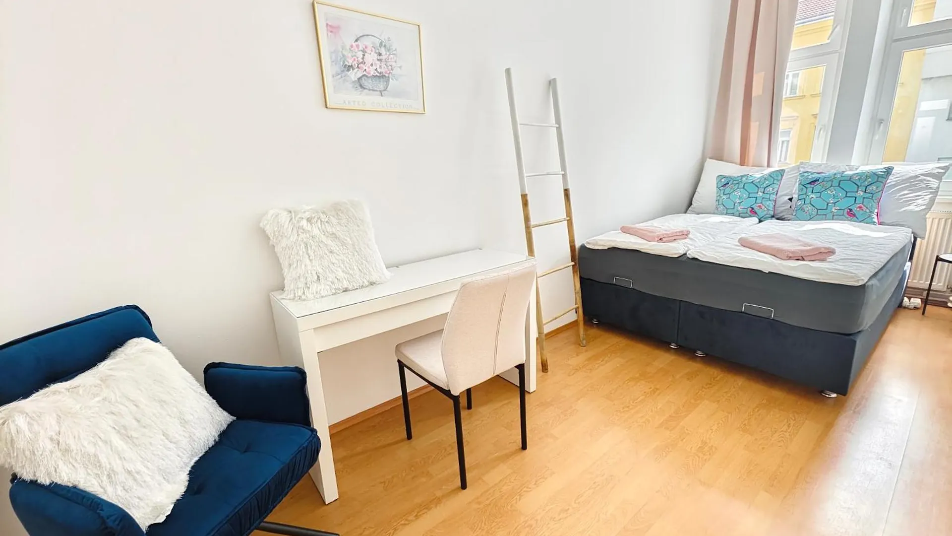The Rose Apartment - Near Schoenbrunn Palace Vienna 0*,  Austria